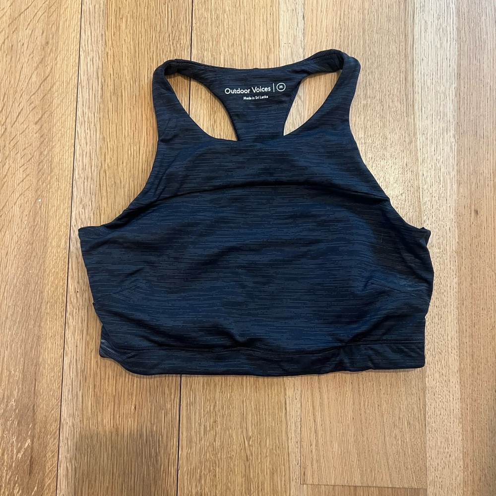 Black Outdoor voices crop top. Size medium